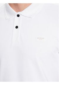 Guess Polo M3YP35 KBS60 Biały Slim Fit. Typ kołnierza: polo. Kolor: biały. Materiał: syntetyk #3