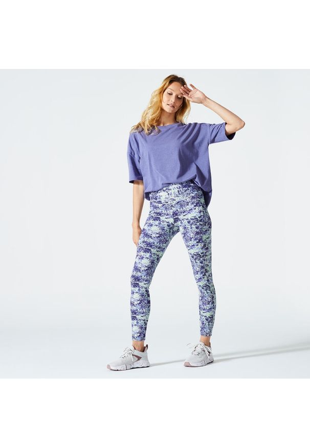 DOMYOS - Koszulka z krótkim rękawem damska Nyamba Gym & Pilates 520 Loose. Kolor: niebieski. Materiał: lyocell, elastan, materiał, bawełna. Długość rękawa: krótki rękaw. Długość: krótkie. Sport: joga i pilates