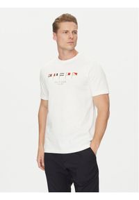 TOMMY HILFIGER - Tommy Hilfiger T-Shirt Multi Flags MW0MW38616 Biały Regular Fit. Kolor: biały. Materiał: bawełna #1