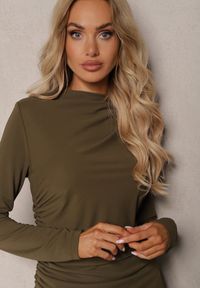 Renee - Ciemnozielona Sukienka o Dopasowanym Fasonie z Marszczeniem i Rozcięciem Galariel. Okazja: na imprezę. Kolor: zielony. Styl: elegancki #3