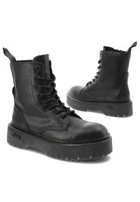 Czarne Trapery Jeep Stylowe Skórzane Buty Damskie. Wysokość cholewki: przed kolano. Kolor: czarny. Materiał: skóra. Szerokość cholewki: normalna. Wzór: moro. Styl: elegancki #2