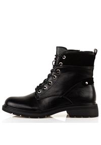 Czarne botki damskie M.Daszyński 2501-3. Nosek buta: okrągły. Zapięcie: sznurówki. Kolor: czarny. Materiał: skóra. Sezon: zima, jesień. Obcas: na obcasie #1