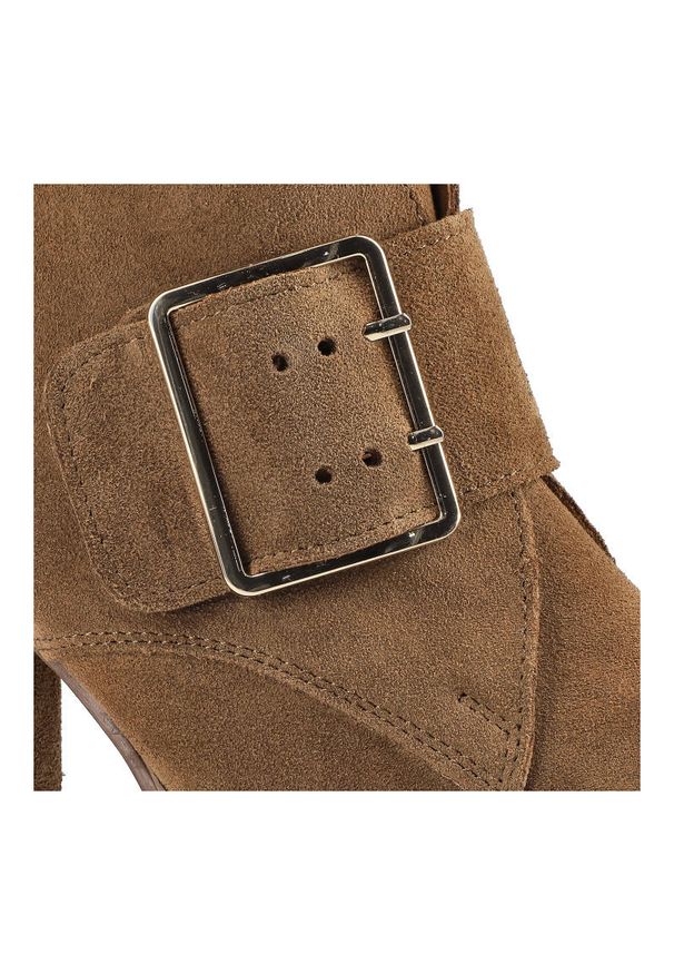 Brązowe Botki Exquisite Damskie Wygodne Obuwie. Okazja: na co dzień. Zapięcie: klamry. Kolor: brązowy. Materiał: welur, zamsz. Sezon: jesień. Obcas: na obcasie. Styl: casual, elegancki. Wysokość obcasa: średni