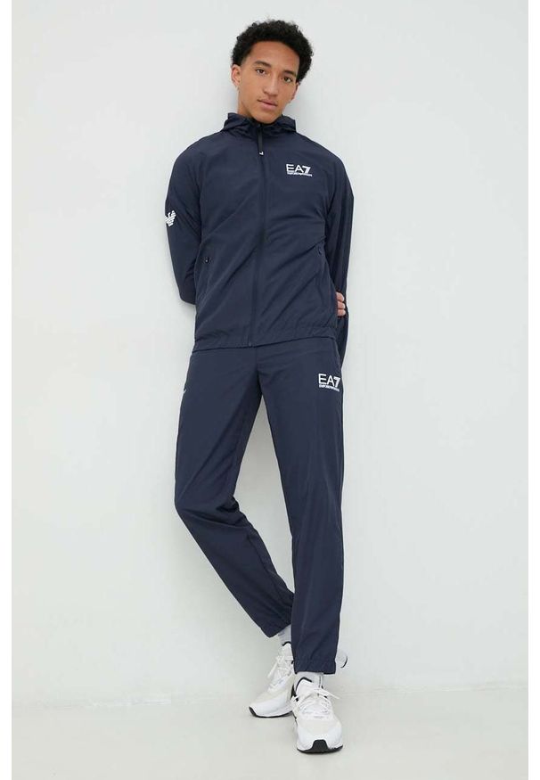 EA7 Emporio Armani dres męski kolor granatowy. Kolor: niebieski. Materiał: dresówka