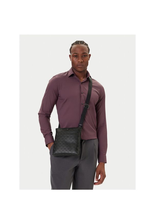 Saszetka Emporio Armani. Kolor: czarny