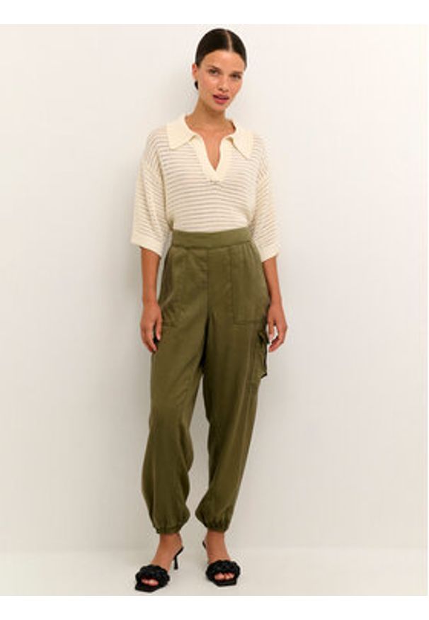 Kaffe Spodnie materiałowe Zilia 10507507 Zielony Relaxed Fit. Kolor: zielony. Materiał: lyocell