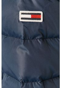 Tommy Jeans - Kurtka puchowa DW0DW08588. Kolor: niebieski. Materiał: puch