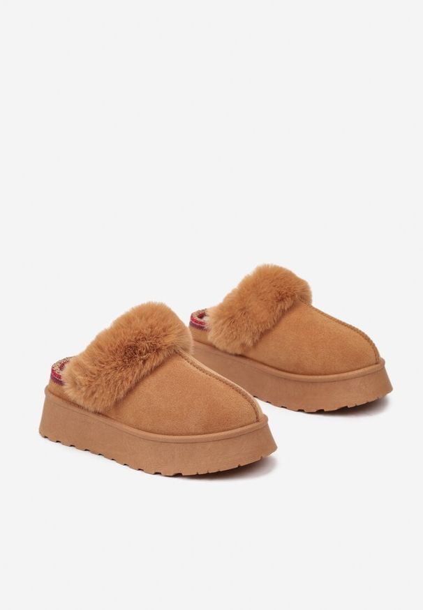 Born2be - Brązowe Śniegowce na Grubej Podeszwie z Futerkiem Feccaria. Okazja: na co dzień. Kolor: brązowy. Materiał: futro. Sezon: zima. Styl: elegancki, casual