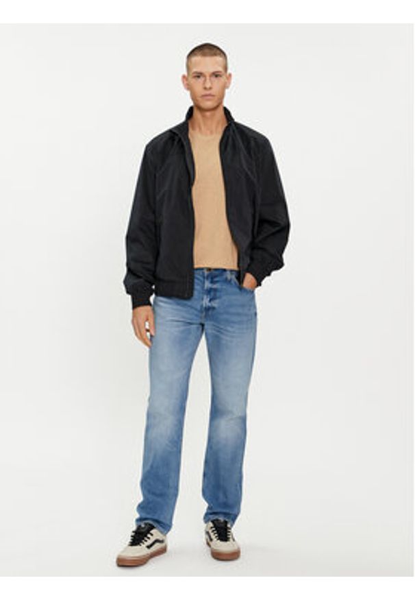 Wrangler Kurtka bomber Harrington 112351228 Czarny Regular Fit. Kolor: czarny. Materiał: syntetyk