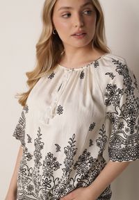 Born2be - Biało-Czarna Bluzka z Wiskozy z Kwiatowym Wzorem Wiązaniem i Frędzlami Hawnalue. Okazja: do pracy, na co dzień, na spacer. Kolor: biały. Materiał: wiskoza. Wzór: kwiaty. Styl: boho, elegancki, casual #5