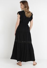 Born2be - Czarna Sukienka Cileis. Typ kołnierza: kołnierz z falbankami. Kolor: czarny. Materiał: wiskoza, koronka. Długość rękawa: krótki rękaw. Wzór: geometria. Długość: maxi #5