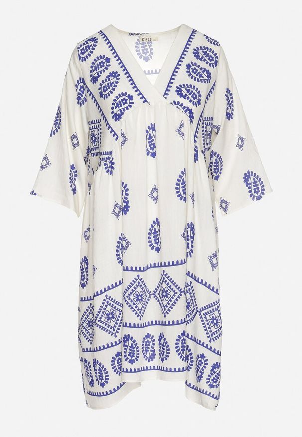 Born2be - Niebiesko-Biała Wiskozowa Sukienka ze Wzorem Boho Frisana. Okazja: na co dzień. Typ kołnierza: dekolt w kształcie V. Kolor: niebieski. Materiał: wiskoza. Styl: boho