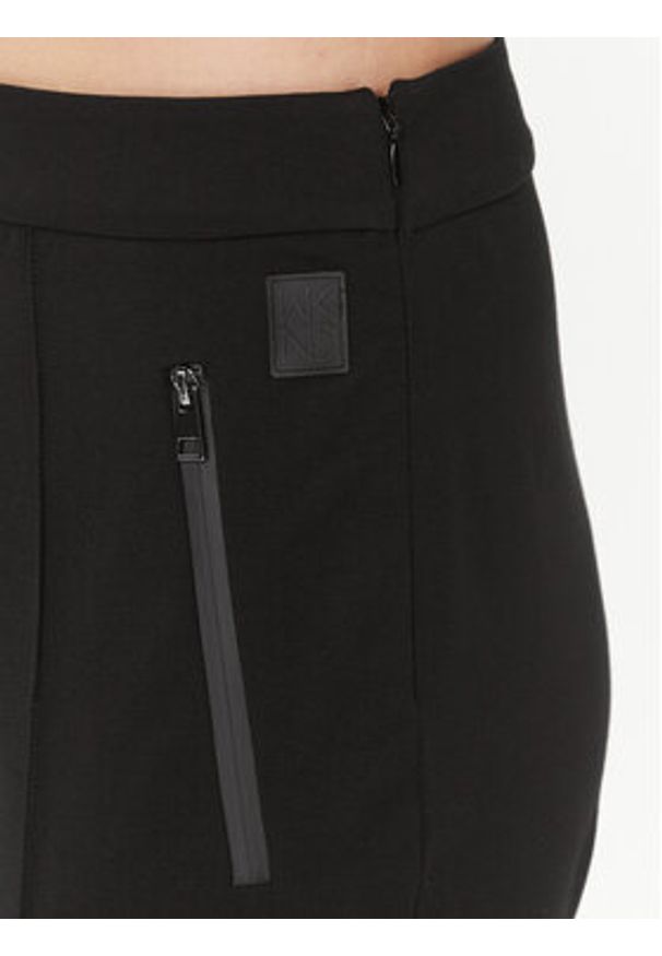 Weekend Max Mara Spodnie materiałowe Goya 2357860433 Czarny Straight Fit. Kolor: czarny. Materiał: syntetyk