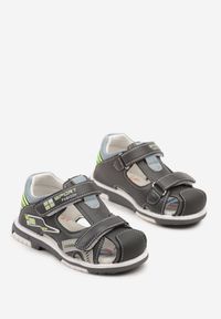 Born2be - Szare Sandały z Geometrycznym Wzorem Linasenia. Okazja: na co dzień. Zapięcie: rzepy. Kolor: szary. Wzór: geometria. Styl: klasyczny, casual #3
