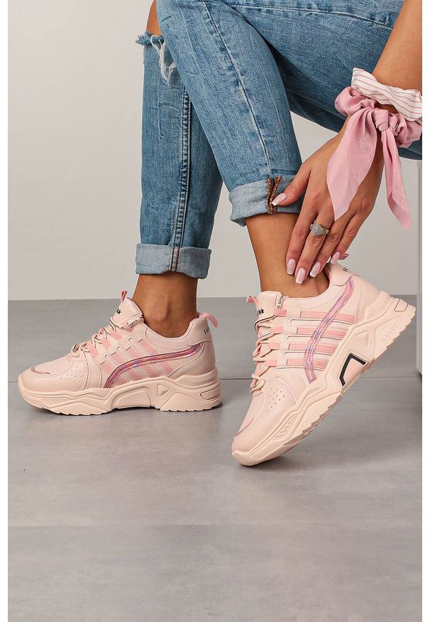 Casu - różowe buty sportowe sneakersy sznurowane casu 20h1/p. Kolor: różowy. Materiał: skóra ekologiczna, materiał. Szerokość cholewki: normalna