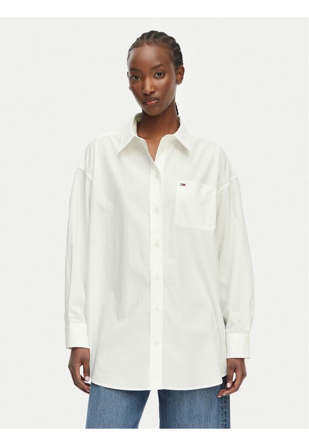 Tommy Jeans Koszula Essential DW0DW22936 Biały Oversize. Kolor: biały. Materiał: bawełna