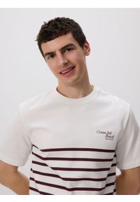 Reserved - T-shirt regular w paski - złamana biel. Materiał: bawełna, dzianina. Wzór: paski