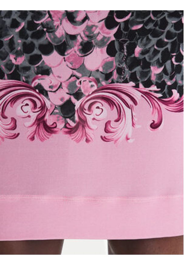 Versace Jeans Couture Sukienka codzienna 80HAO9P6 JS546 Różowy Slim Fit. Okazja: na co dzień. Kolor: różowy. Materiał: wiskoza. Typ sukienki: proste. Styl: casual