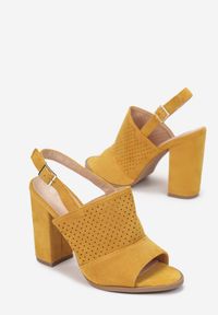 Renee - Żółte Sandały Pronadina. Nosek buta: otwarty. Zapięcie: pasek. Kolor: żółty. Wzór: ażurowy. Obcas: na obcasie. Styl: boho. Wysokość obcasa: średni #4