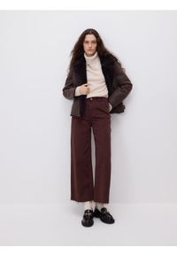 Reserved - Jeansy wide leg z wysokim stanem - brązowy. Stan: podwyższony. Kolor: brązowy