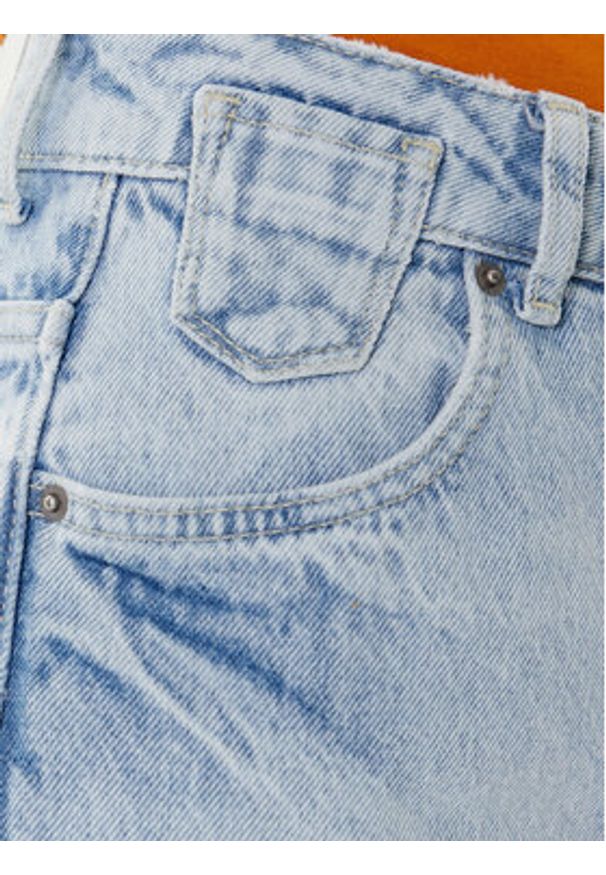 Mustang Jeansy Charlotte 1016196 Błękitny Mom Fit. Kolor: niebieski