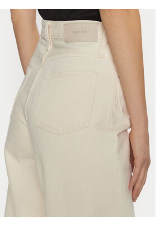 Calvin Klein Jeansy K20K208018 Écru Wide Leg. Kolor: kremowy