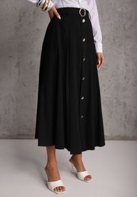 Renee - Czarna Rozkloszowana Spódnica z Kieszonkami i Paskiem z Klamrą Qualea. Okazja: na co dzień. Kolor: czarny. Materiał: wiskoza, bawełna, materiał. Styl: casual, elegancki #4