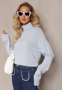 Renee - Jasnoniebieski Luźny Golf o Klasycznym Fasonie z Prążkami na Ściągaczach Basum. Okazja: na co dzień. Typ kołnierza: golf. Kolor: niebieski. Materiał: jeans. Wzór: prążki. Styl: klasyczny #7