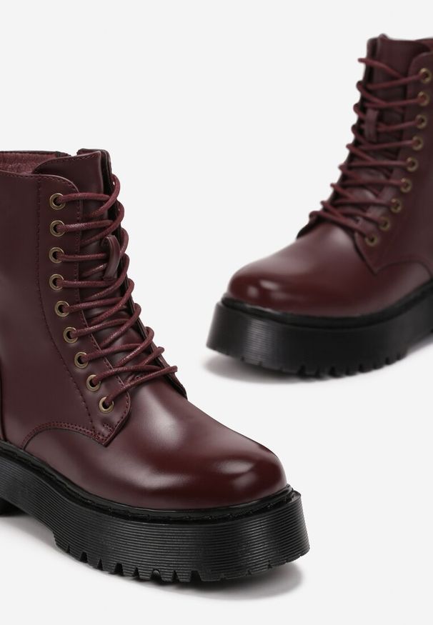 Born2be - Bordowe Botki Workery na Platformie ze Sznurowaniem Ixuelli. Nosek buta: okrągły. Kolor: czerwony. Materiał: skóra, dzianina, jeans. Obcas: na platformie. Styl: klasyczny, elegancki