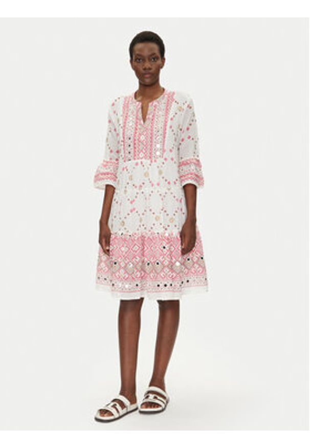 Iconique Sukienka letnia IC25-037 Biały Relaxed Fit. Kolor: biały. Materiał: bawełna. Sezon: lato