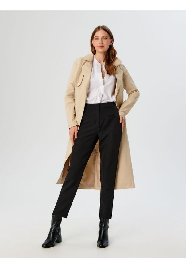 Sinsay - Spodnie eleganckie - czarny. Kolor: czarny. Materiał: włókno, materiał. Styl: elegancki
