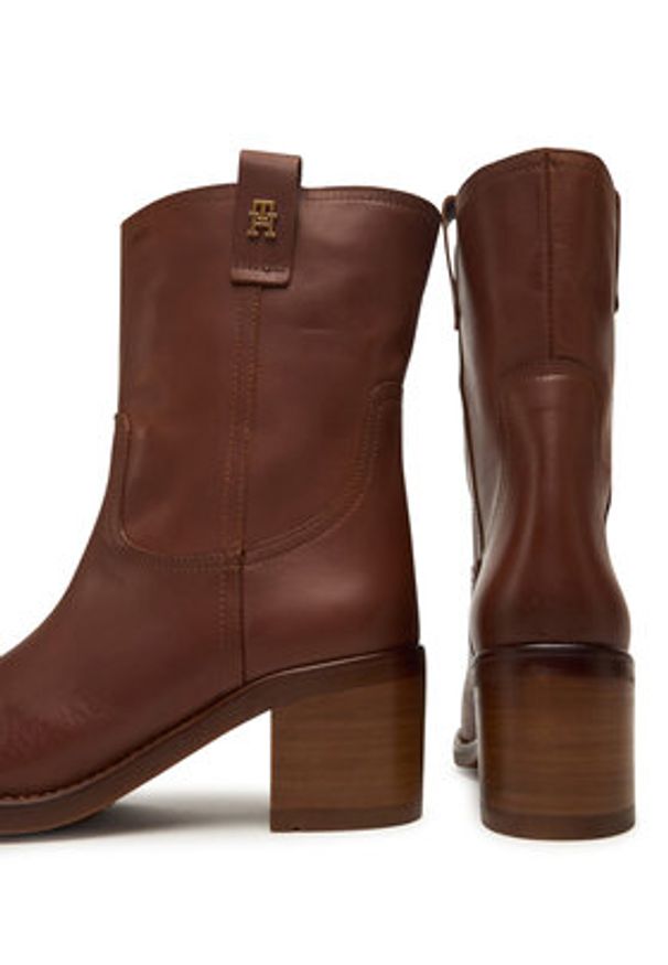 TOMMY HILFIGER - Tommy Hilfiger Botki Riding Lthr Mid Boot Block Heel FW0FW08776 Brązowy. Kolor: brązowy. Materiał: skóra