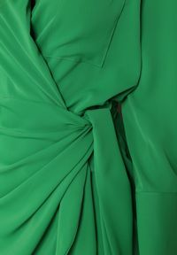 Renee - Zielona Sukienka Phaeramna. Kolor: zielony. Długość rękawa: długi rękaw. Wzór: aplikacja. Typ sukienki: kopertowe. Styl: elegancki. Długość: mini #4