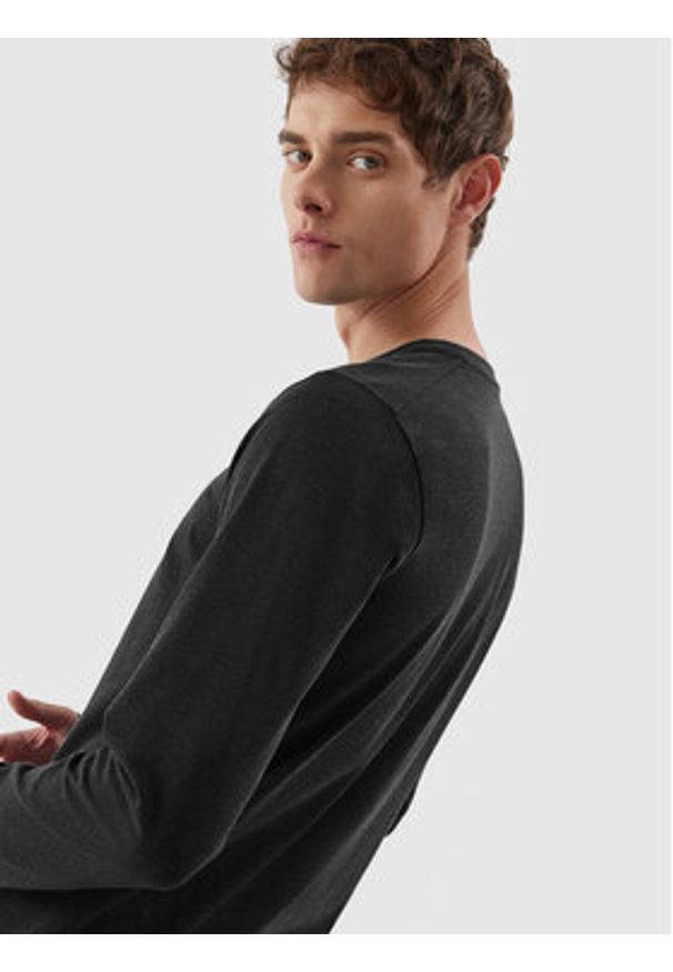 4f - 4F Longsleeve 4FAW23TLONM155 Szary Slim Fit. Kolor: szary. Materiał: bawełna. Długość rękawa: długi rękaw