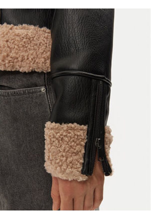 Sisley Kurtka z imitacji skóry 2YJVLN04W Czarny Regular Fit. Kolor: czarny. Materiał: skóra