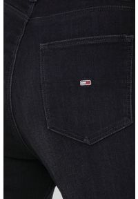 Tommy Jeans jeansy SYLVIA CE173 damskie high waist. Stan: podwyższony. Kolor: czarny #4