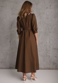 Renee - Brązowa Bawełniana Sukienka Koszulowa w Stylu Retro z Wiązanym Paskiem Meresa. Okazja: na randkę. Kolor: brązowy. Materiał: bawełna. Sezon: lato. Typ sukienki: koszulowe. Styl: retro #3