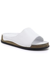 Skórzane klapki damskie na platformie białe T.Sokolski L309. Kolor: biały. Materiał: skóra. Obcas: na platformie #1