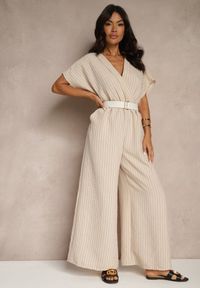 Renee - Beżowy Kopertowy Kombinezon z Nietoperzowymi Rękawami i Paskiem Tollamira. Okazja: na co dzień. Kolor: beżowy. Styl: elegancki, casual #5