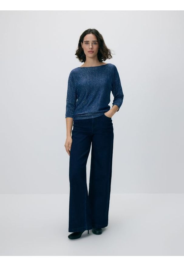 Reserved - Sweter z metalizowaną nitką - niebieski. Kolor: niebieski. Materiał: wiskoza