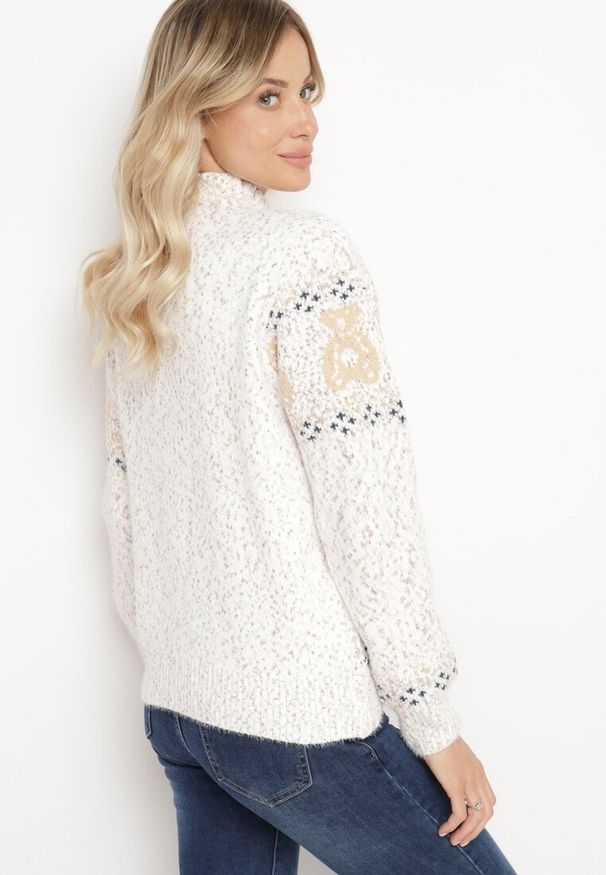 Born2be - Jasnobeżowy Sweter z Wełną w Misiowy Wzór ze Ściągaczami Dorizelle. Okazja: na co dzień. Kolor: beżowy. Materiał: wełna. Styl: klasyczny, casual