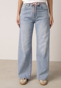 Born2be - Niebieskie Szerokie Jeansy z Bawełną Wysokim Stanem i Paskiem Typu Sznurek Nevinias. Okazja: na co dzień. Stan: podwyższony. Kolor: niebieski. Styl: casual, elegancki #4