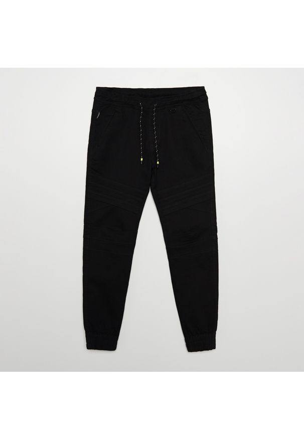 Cropp - Jeansowe joggery - Czarny. Kolor: czarny. Materiał: jeans