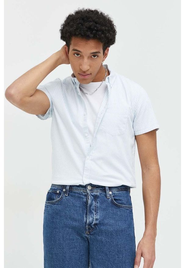 Hollister Co. koszula męska kolor niebieski regular z kołnierzykiem button-down. Typ kołnierza: button down. Kolor: niebieski. Materiał: tkanina. Długość rękawa: krótki rękaw. Długość: krótkie