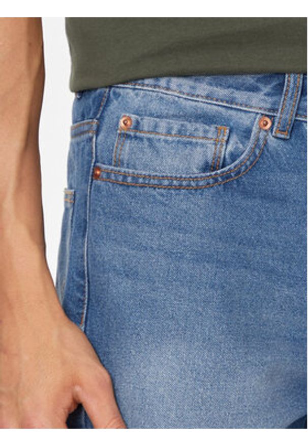 United Colors of Benetton - United Colors Of Benetton Szorty jeansowe 4IPCU900K Niebieski Slim Fit. Kolor: niebieski. Materiał: bawełna
