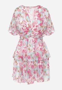 Renee - Różowa Taliowana Sukienka z Dzianinową Podszewką i Falbanami z Gumką w Talii Zonelia. Okazja: na co dzień. Typ kołnierza: dekolt w kształcie V. Kolor: różowy. Materiał: dzianina. Długość rękawa: krótki rękaw. Wzór: aplikacja, kwiaty. Styl: elegancki, casual #5