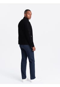 Ombre Clothing - Klasyczne męskie jeansowe spodnie REGULAR FIT – indygo V1. Okazja: na co dzień. Materiał: jeans. Wzór: aplikacja. Sezon: lato. Styl: klasyczny #3