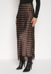 Born2be - Brązowa Wiskozowa Spódnica z Wysokim Stanem w Kropki z Koronką Monivesa. Okazja: na co dzień. Stan: podwyższony. Kolor: brązowy. Materiał: wiskoza, koronka. Wzór: kropki, koronka. Styl: casual, elegancki #5