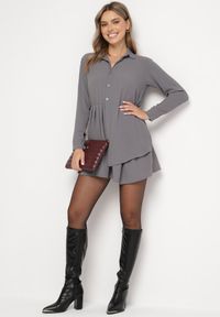 Born2be - Szara Asymetryczna Sukienka o Koszulowym Kroju z Gumką w Talii Elodina. Kolor: szary. Długość rękawa: długi rękaw. Typ sukienki: asymetryczne, koszulowe. Styl: sportowy, elegancki #6