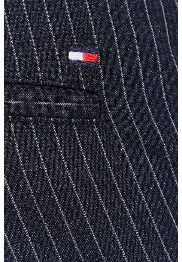 TOMMY HILFIGER - Tommy Hilfiger - Spodnie. Kolor: niebieski. Materiał: tkanina